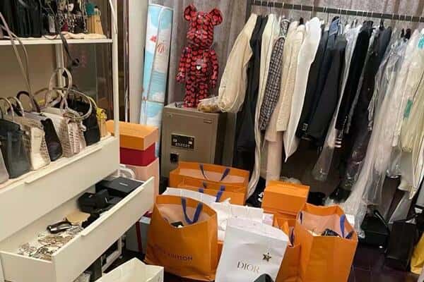 槐荫区回收一线品牌衣服